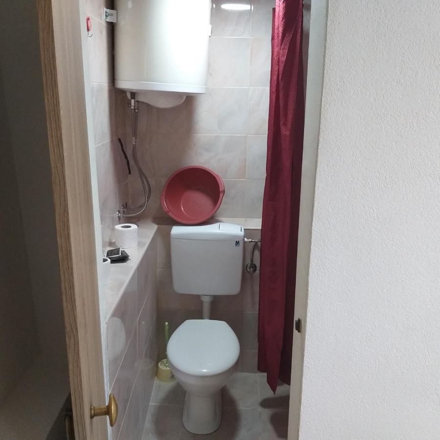 House 23 A3 Тиват Екстериор снимка