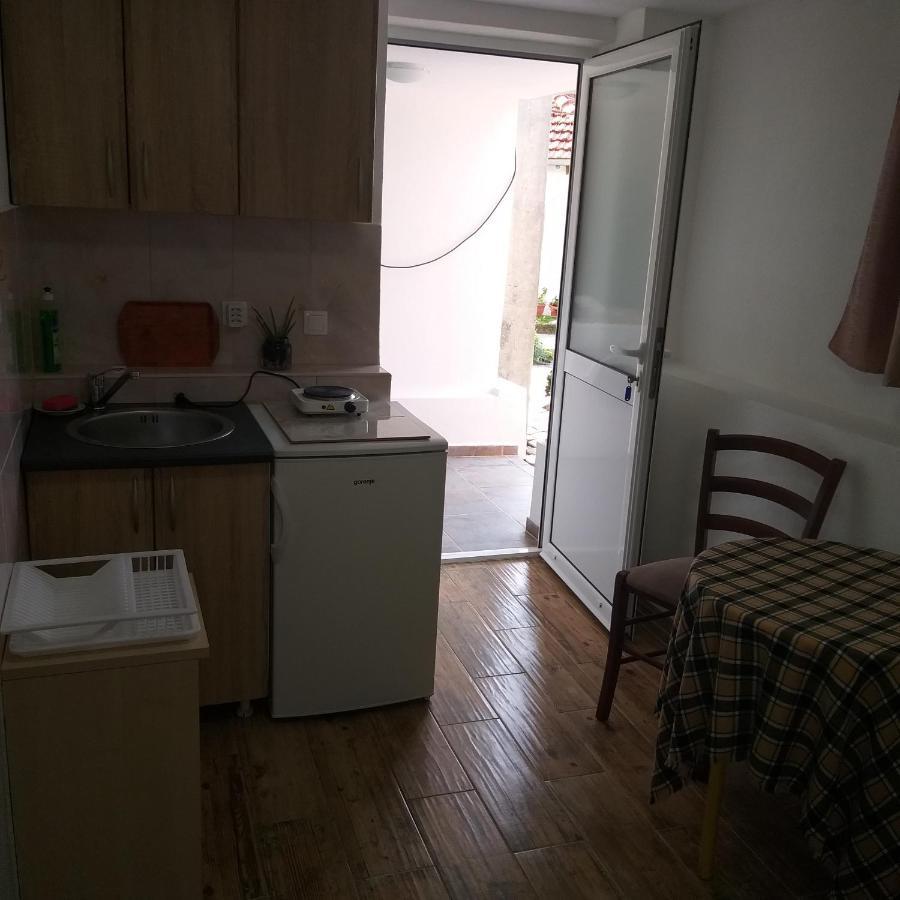House 23 A3 Тиват Екстериор снимка