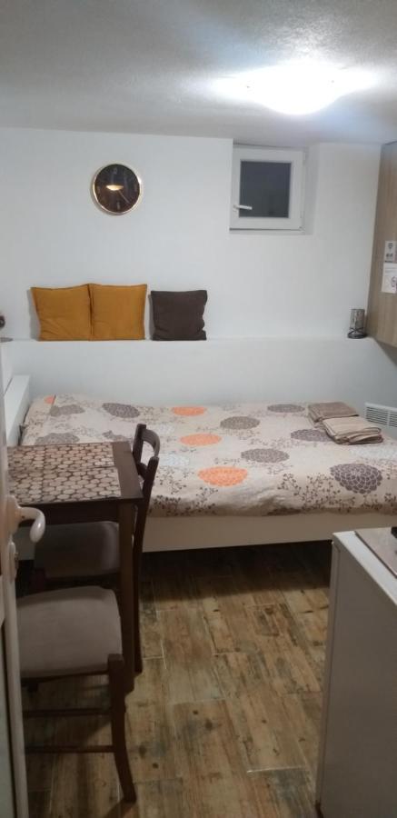 House 23 A3 Тиват Екстериор снимка